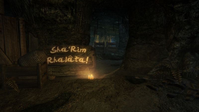 File:20251118162741!EN Glintwater Crevice Sign.jpg
